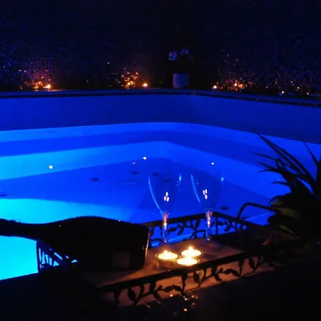 New Emotion Guest house